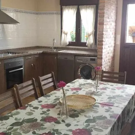 Casa Emeterio, Con Bano En Holiday home Cangas de Onis